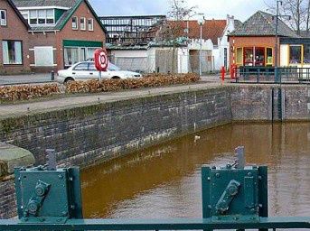 Stadskanaal, hopelijk kan er ook door de turfroute gevaren worden op zondag.